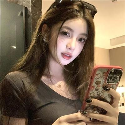 蓝色眼影